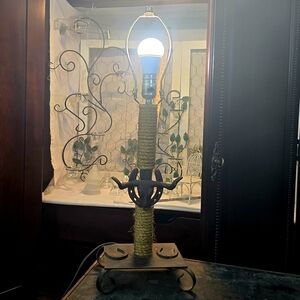 26x8x6 Unique Rustic Western themed Iron Longhorn table lamp